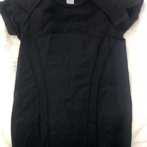 girls black shirt